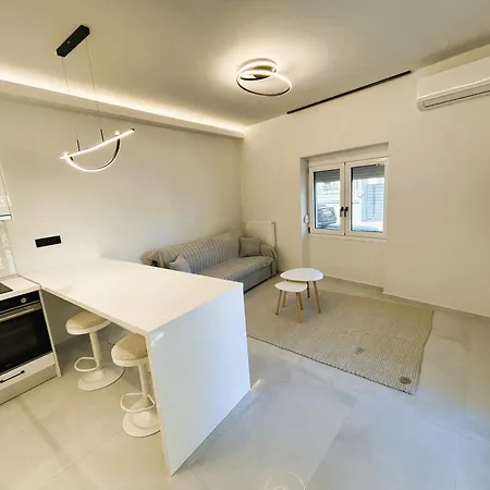 Ghini Venes 3 Tríkala