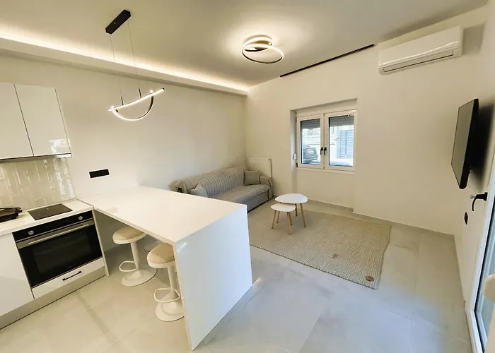 Ghini Venes 3 Трикала